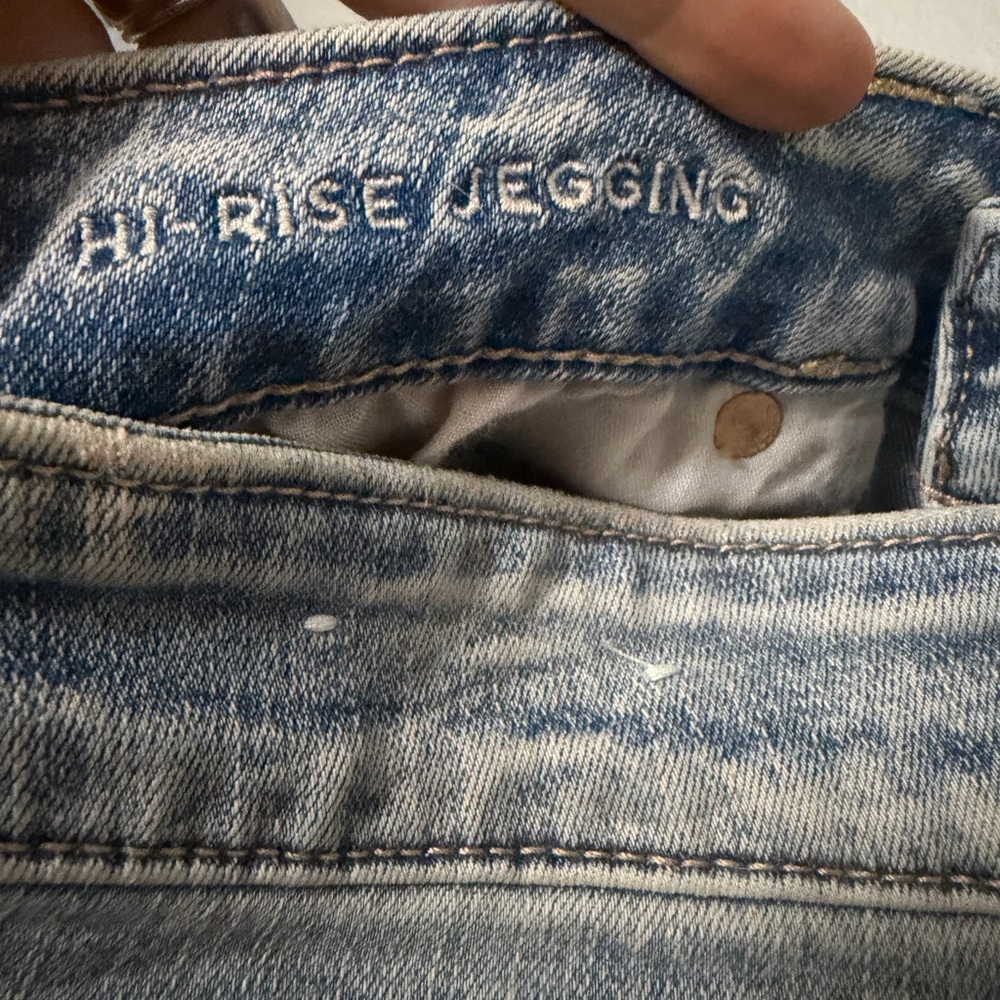 American eagle Distressed Light Blue Jeans - Picture 4 of 9